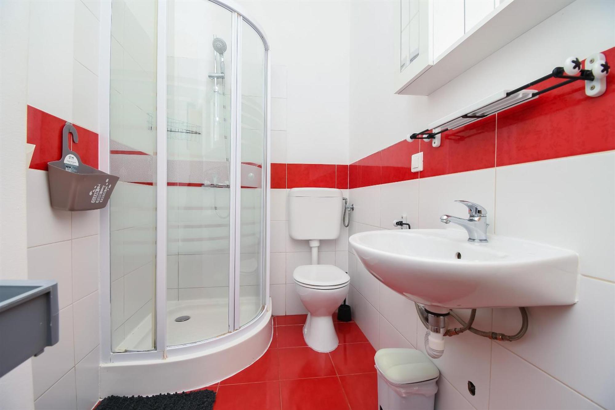 Apartments Biserka - 50 M From Beach Трогір Екстер'єр фото